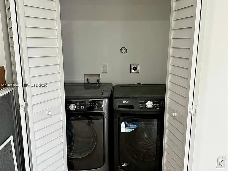 722 NW 6th Ct — Photo 11