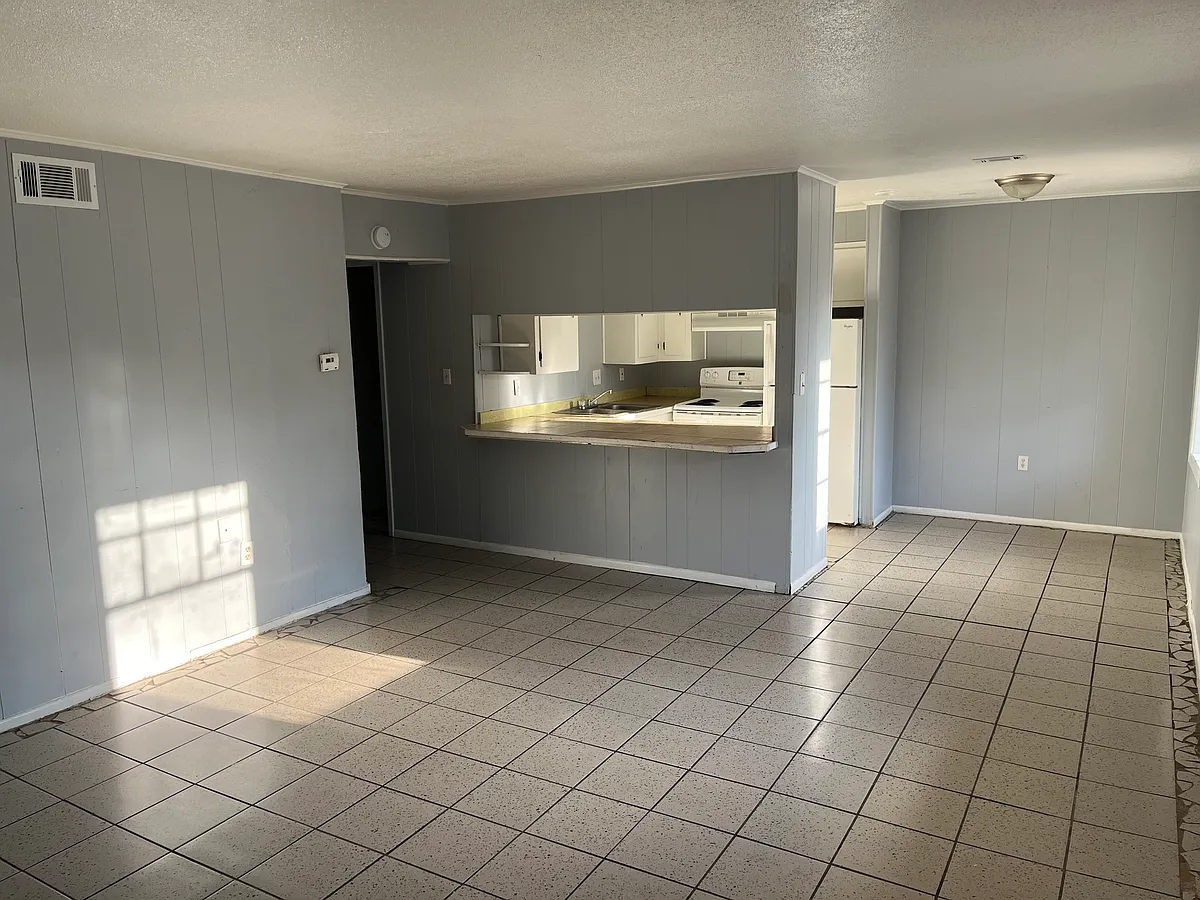 Building Photo - 114 Mable St #1