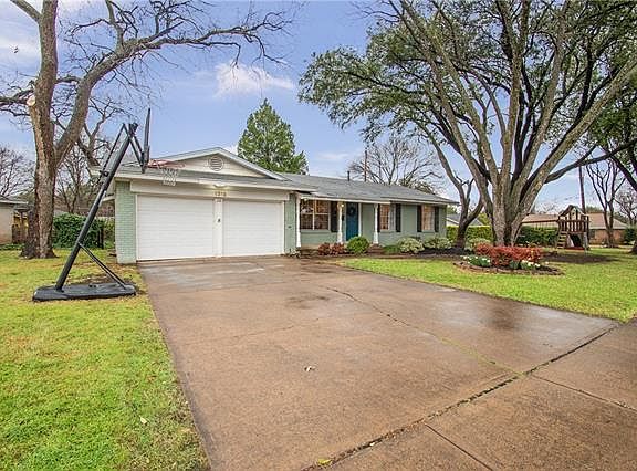 2nd image of 1312 Cloverdale Dr