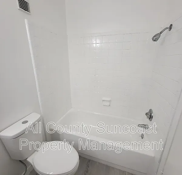 1830 Dr Martin Luther King Jr St N #102 — Photo 5