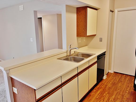 3rd image of 1510 Lake Pointe Way #15107