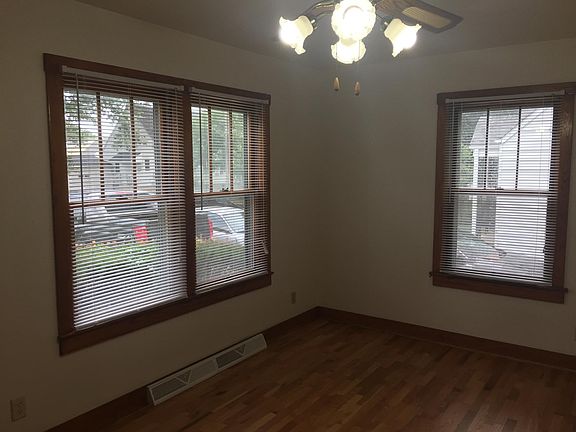 3rd image of 215 S Minnesota Ave