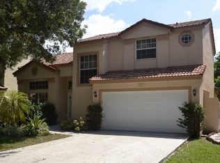 2821 Bogota Ave, Hollywood, FL 33026