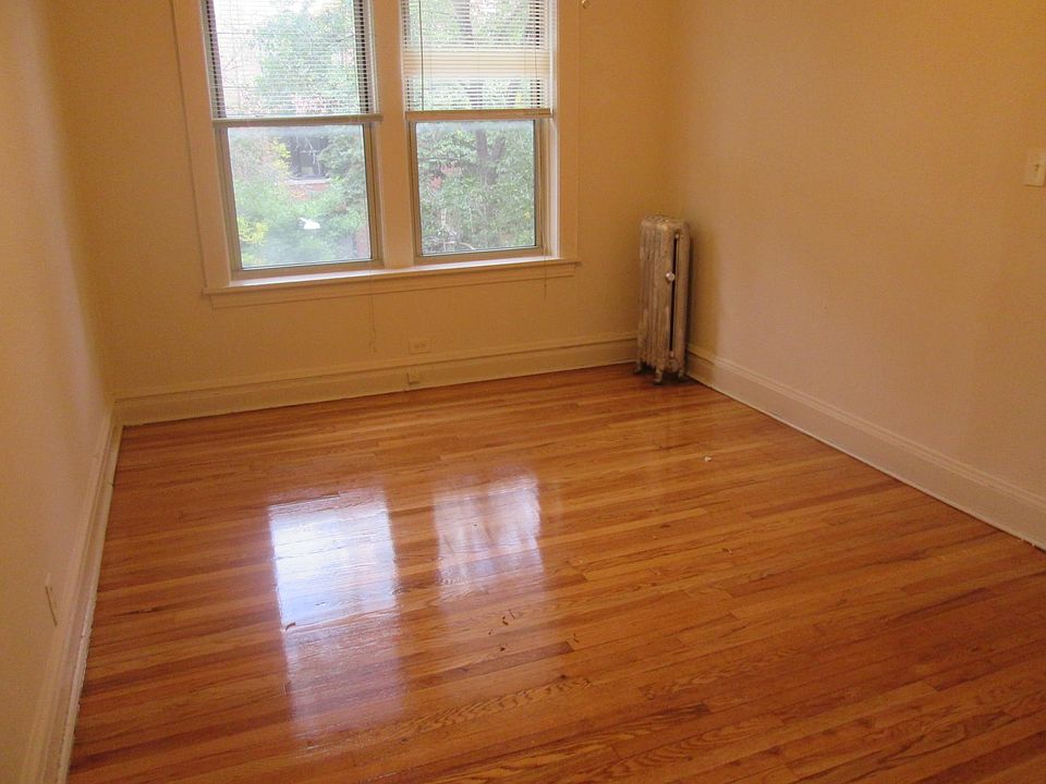 1st image of 1205 W Waveland Ave