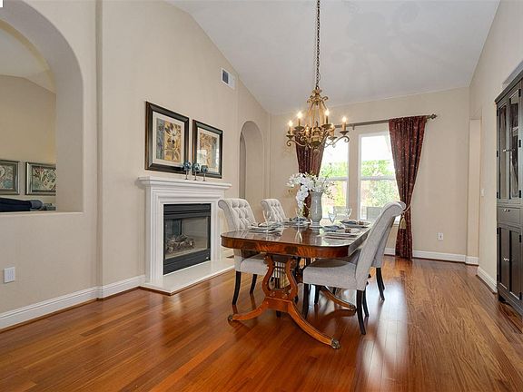 5th image of 7323 Royal Oaks Ct