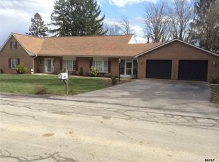 370 Waters Rd, York, PA 17403