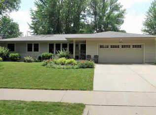 2205 E 56th St, Sioux Falls, SD 57103