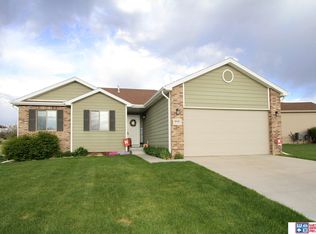 6441 N 11th St, Lincoln, NE 68521