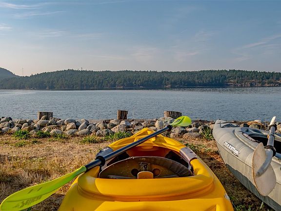 3rd image of 7902 Lantzville Rd