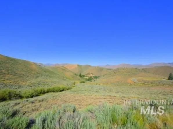 102 Coeur D Alene Dr, Hailey, ID 83333