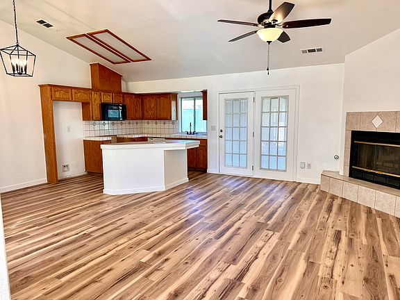 5th image of 1148 W Orange Avenue