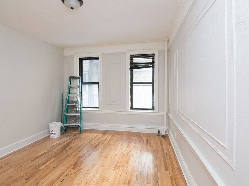 1st image of 377 Montgomery St #2C