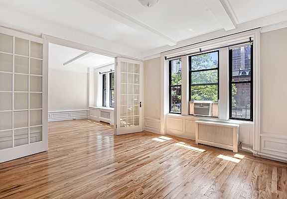 2nd image of 160 W 95th St Penthouse 3-C