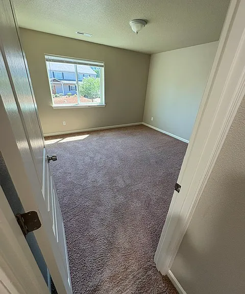 947 Alina Ave SE — Photo 12