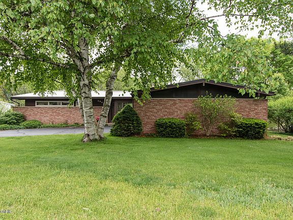 3rd image of 3804 Wedgwood Dr