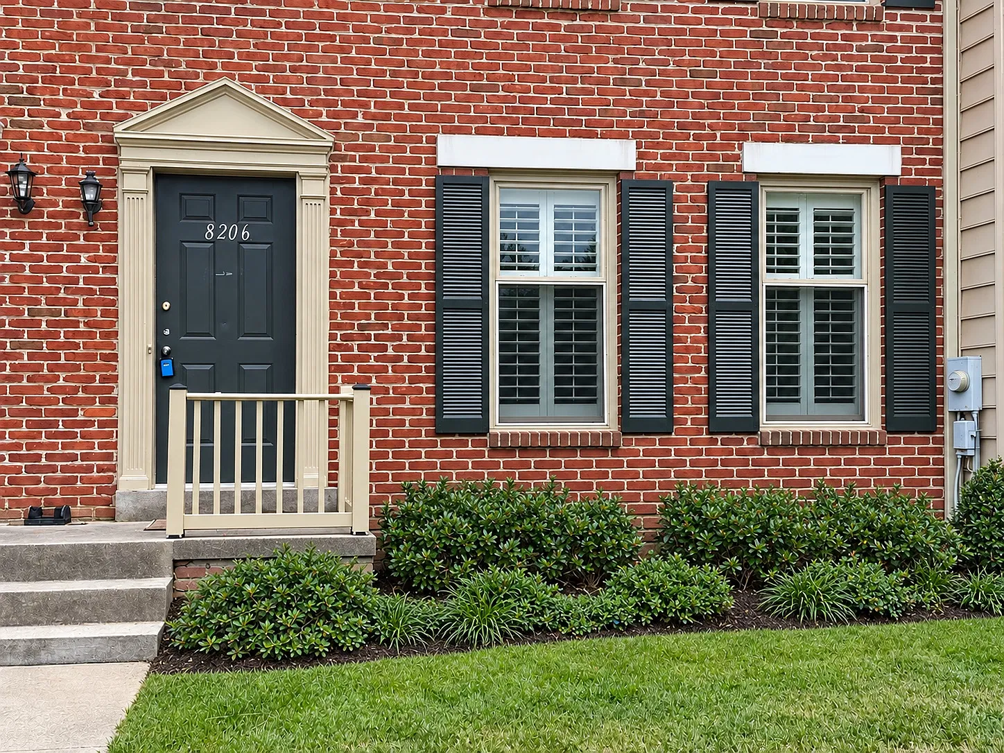 4 bed, 3.5 bath, 1280 sqft, $2,600 — Photo 1