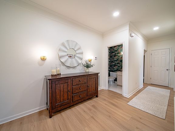 4th image of 58 Sweetwater Dr