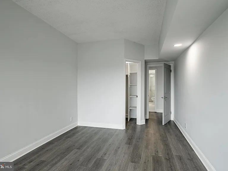 21510 Valley Forge Cir #1510 — Photo 28