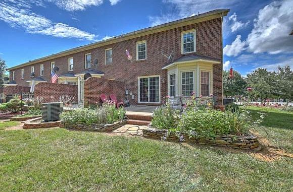 2nd image of 439 Andover Ct