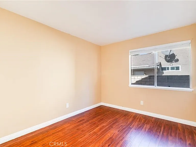1044 Cogburn Ln — Photo 11