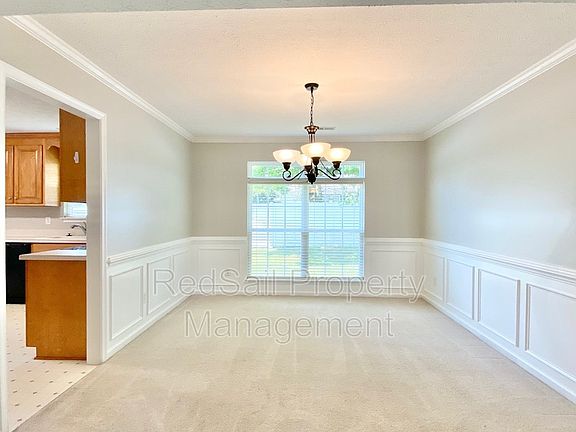 4th image of 110 Mulberry Ct