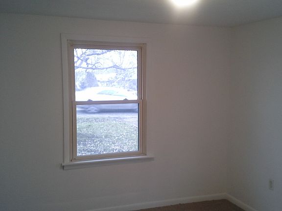 3rd image of 408 E Sycamore St