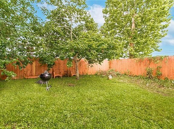 5th image of 4720 Ashbury Dr