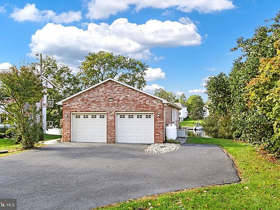 4th image of 346 Heritage Dr