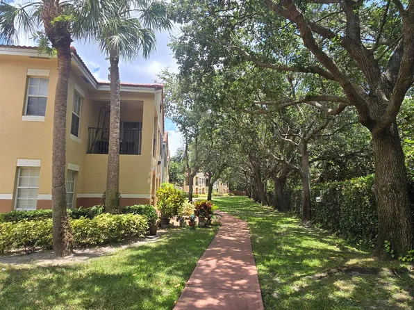 10306 Fox Trail Rd S APT 912, West Palm Beach, FL 33411