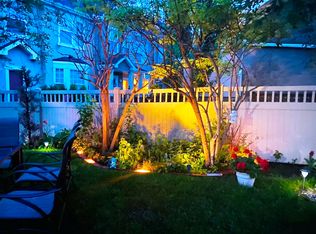 5 Prestwick Estate Gate SE, Calgary, AB T2Z4B6