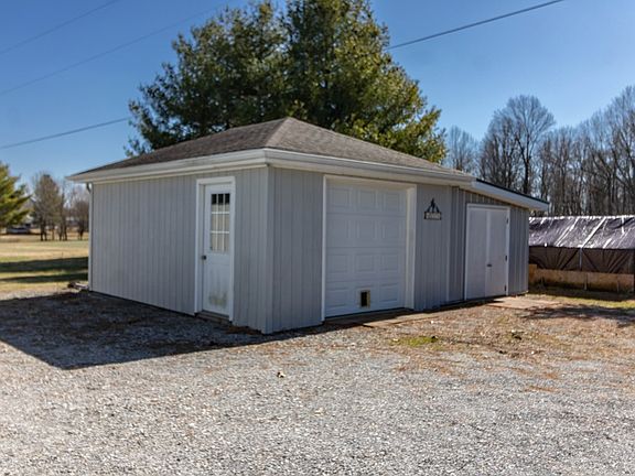 4th image of 139 Beeny Rd