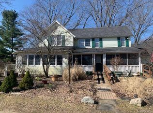 2689 E Snow Rd, Berrien Springs, MI 49103