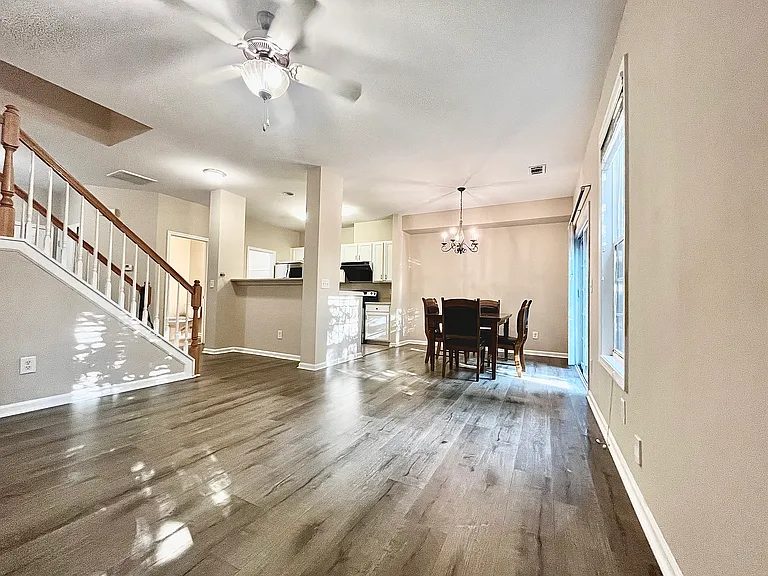 1659 Tailmore Ln — Photo 4