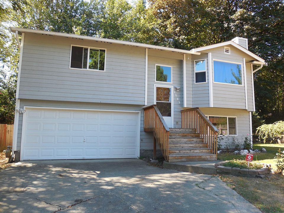 1st image of 1093 NE Lombard Ct