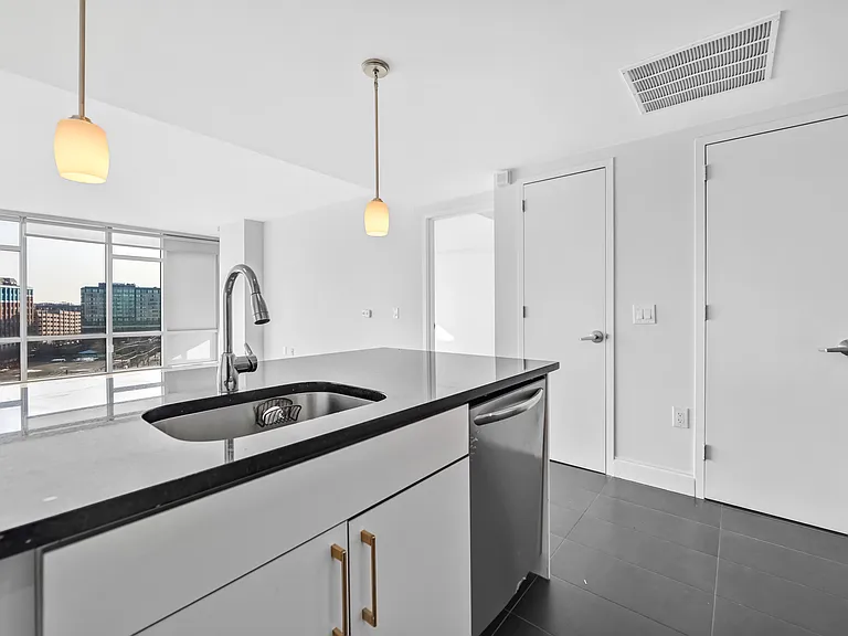 1701 Park Ave #1012 — Photo 4