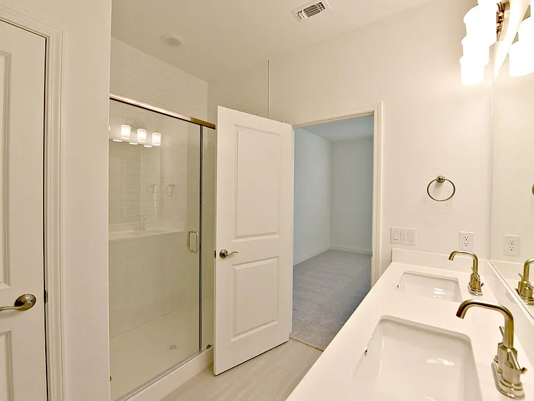 517 Scooter St — Photo 13