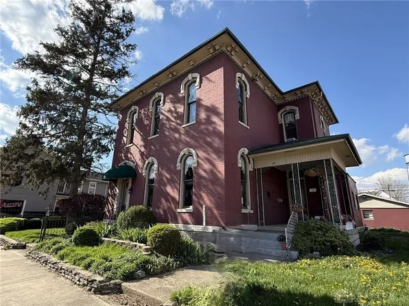 19 E Dayton St, West Alexandria, OH 45381
