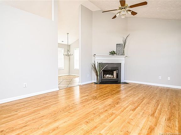 4th image of 119 Dolores Ct