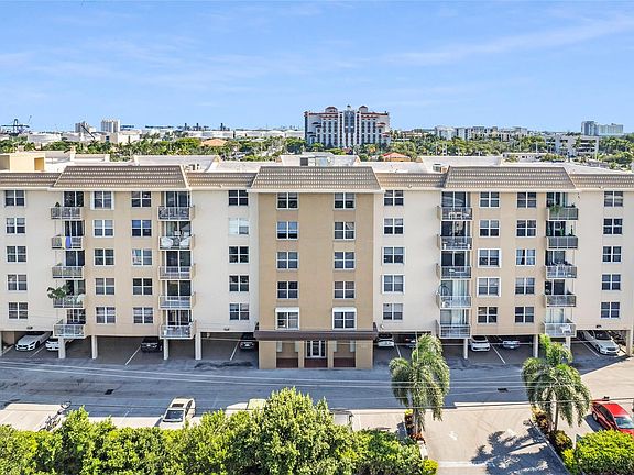 2nd image of 1050 SE 15th Street #200