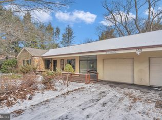 103 Lakeview Dr, Coatesville, PA 19320