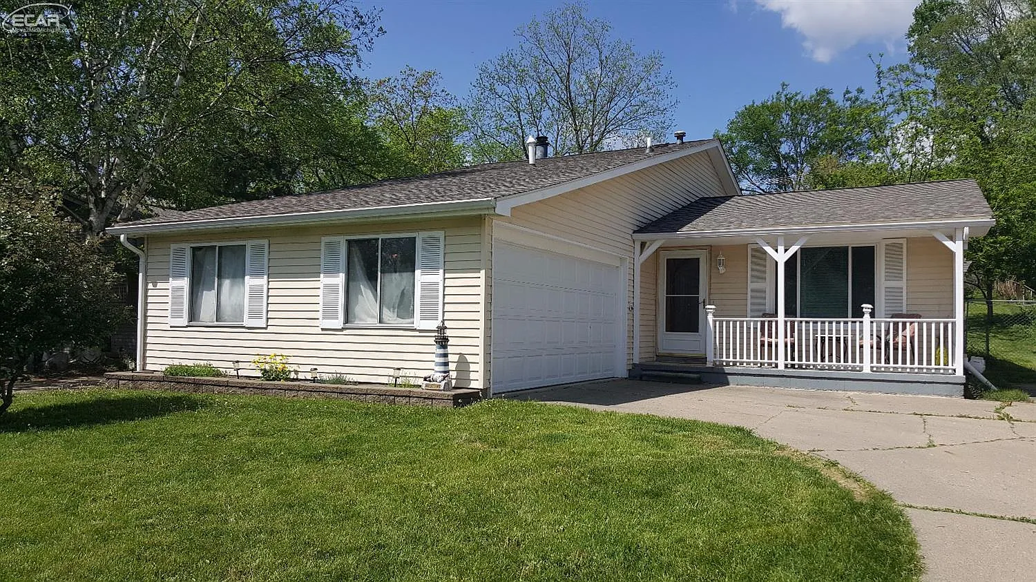 810 Woodingham Ave photo 1