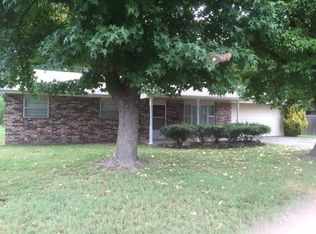 402 N Westwood Ln, Springdale, AR 72762