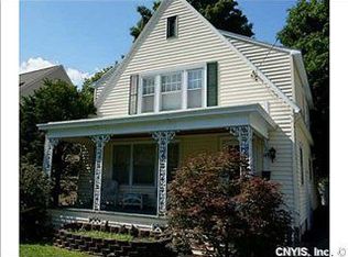 145 Oakley Dr, Syracuse, NY 13212