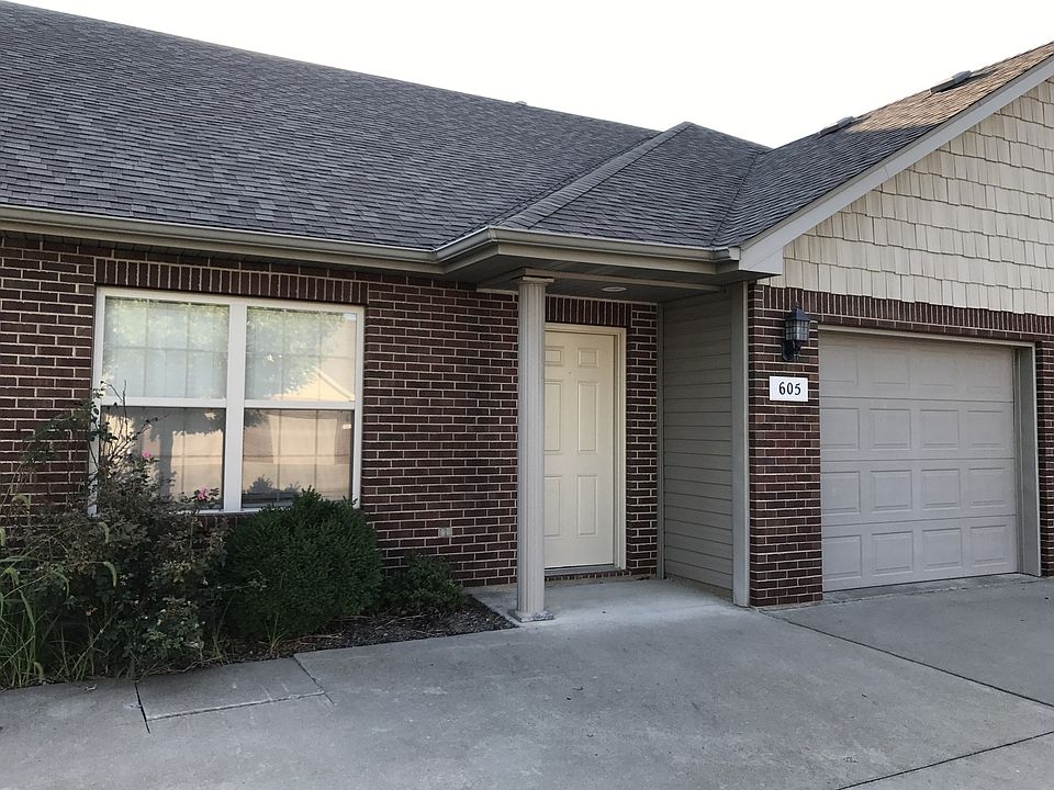 1st image of 605-607 Glenstone Dr #605