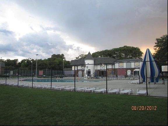 5th image of 9409 Bay Colony Dr APT 3E