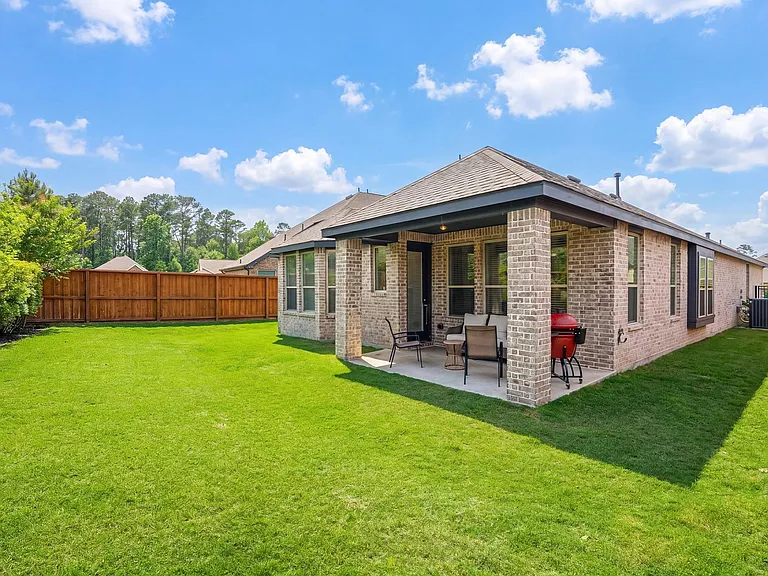 8145 Overland Grv — Photo 44