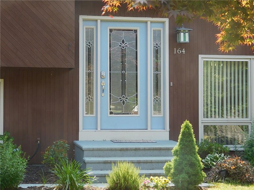 1st image of 164 Posnegansett Ave