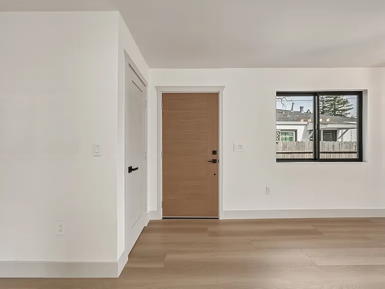 295 Foothill Blvd — Photo 19
