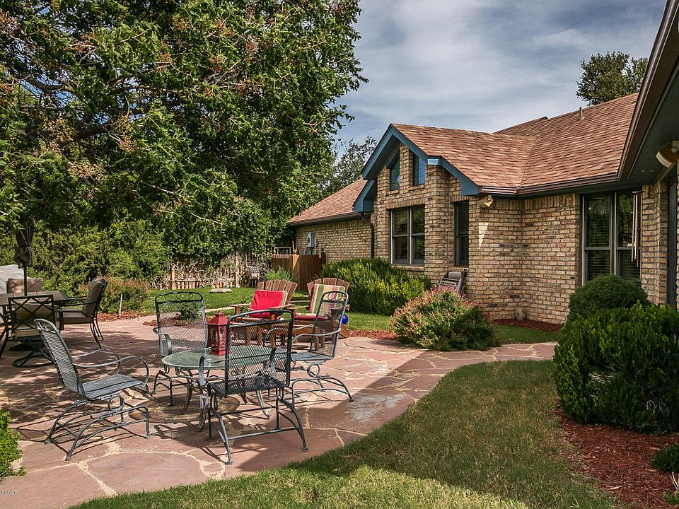 1st image of 102 Cottonwood Cir