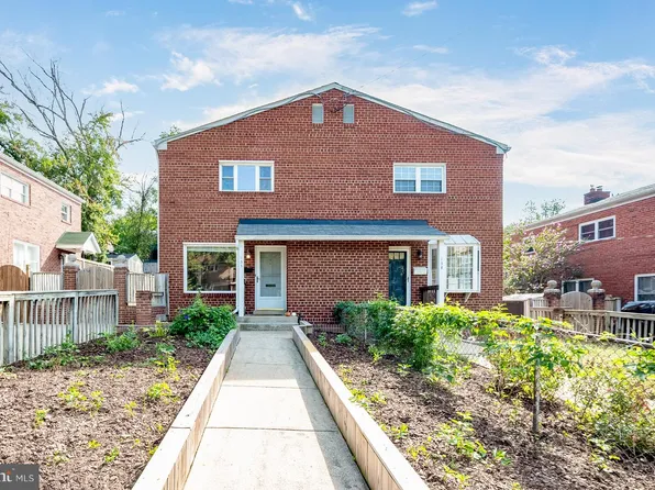 133 E Taylor Run Pkwy, Alexandria, VA 22314